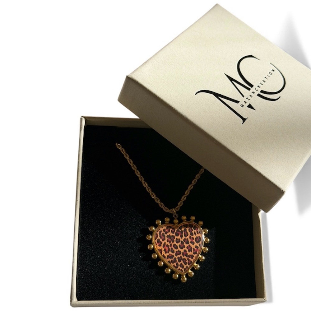 Gold Rope Chain Leopard Print Heart Pendant Necklace - Picture 5 of 5